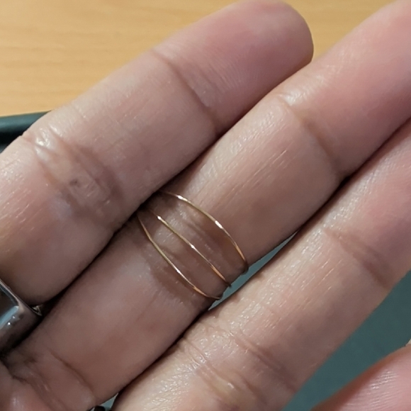 Gold Pearl Wire Ring - Picture 3 of 3